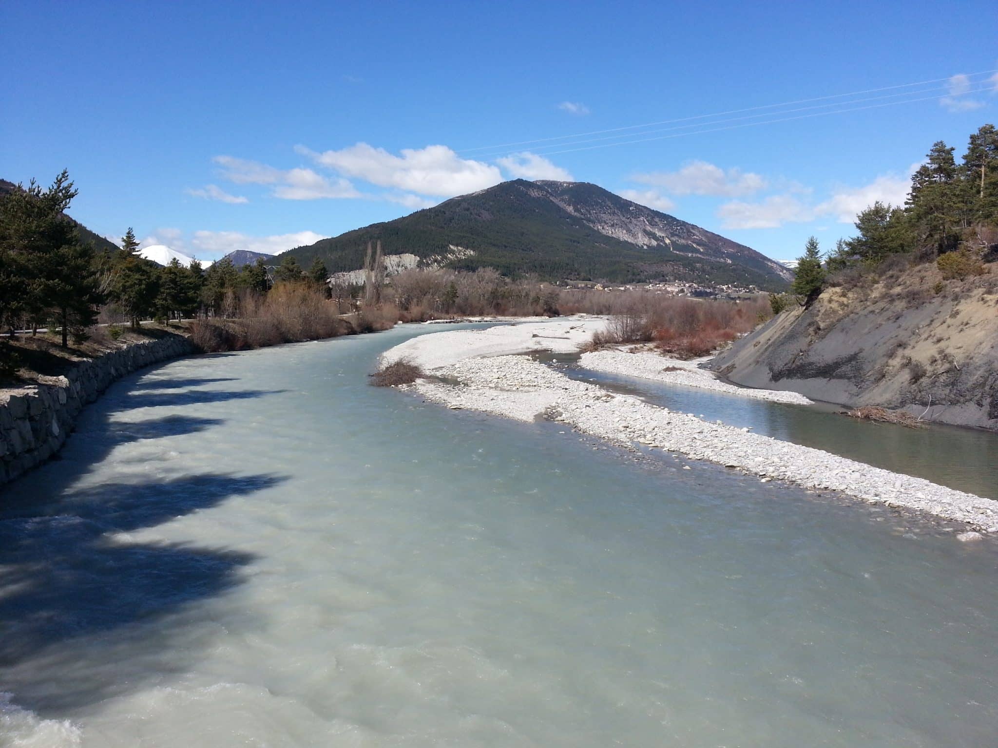 La ressource en eau face au changement climatique : des fiches pratiques pour aider les décisions locales